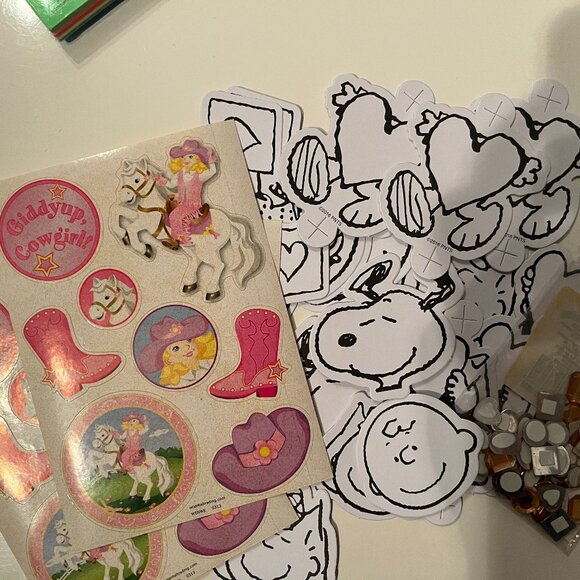 Snoopy Arts and Crafts and other Items (Mixed Lot)‎ Great Item to Bundle! - Picture 1 of 13